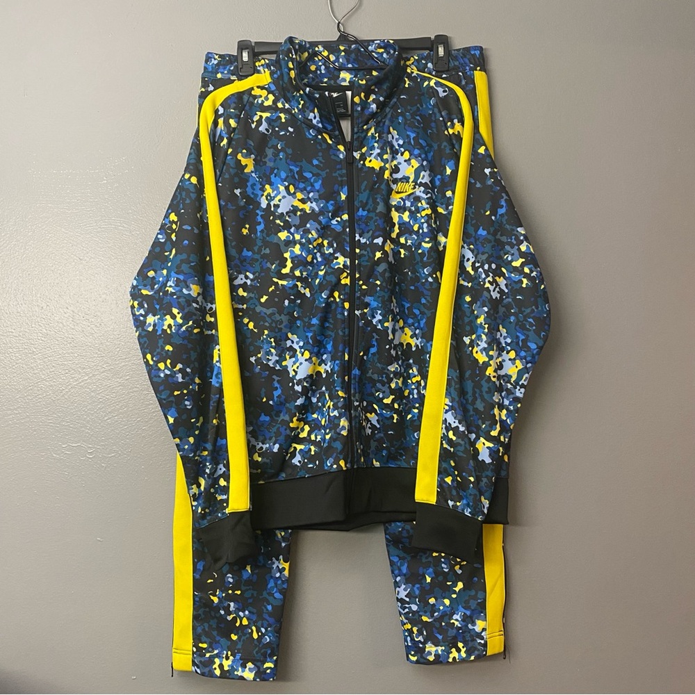 Nike Men's Camo Blue and Yellow Tracksuit